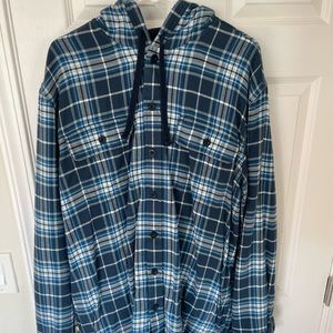 L.L. Bean Men’s Fleeced Lined Flannel Shirt. Traditional Fit. Hooded.